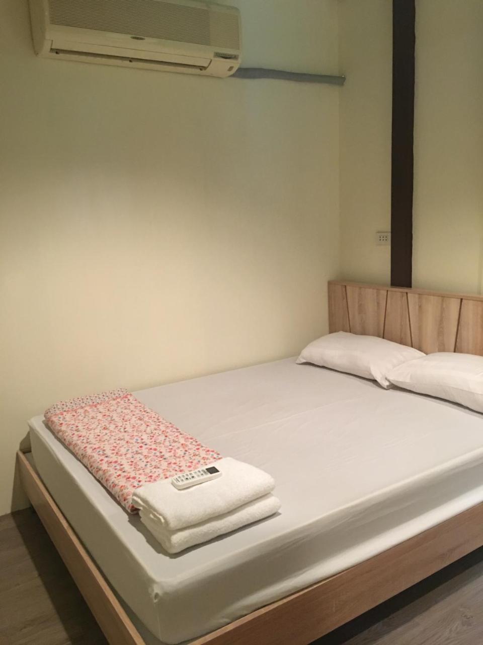 Hostel The Baan Nathong Bangkok Exterior foto